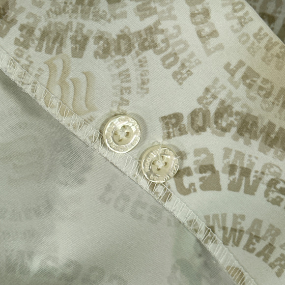 Vintage Rocawear Shirt Adult EXTRA LARGE White Spell Out Club Hip Hop Poly Y2K - Picture 10 of 12